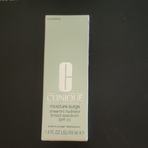Clinique Moisture Surge Sheertint Hydrator SPF 25